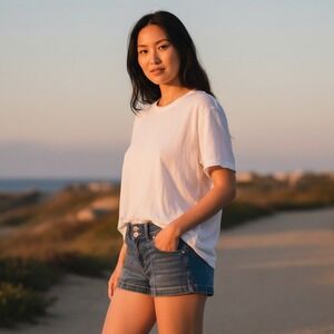 Refuge Premium Womens Denim Shorts Size 7  Low Rise Double Button VCGP248 EUC